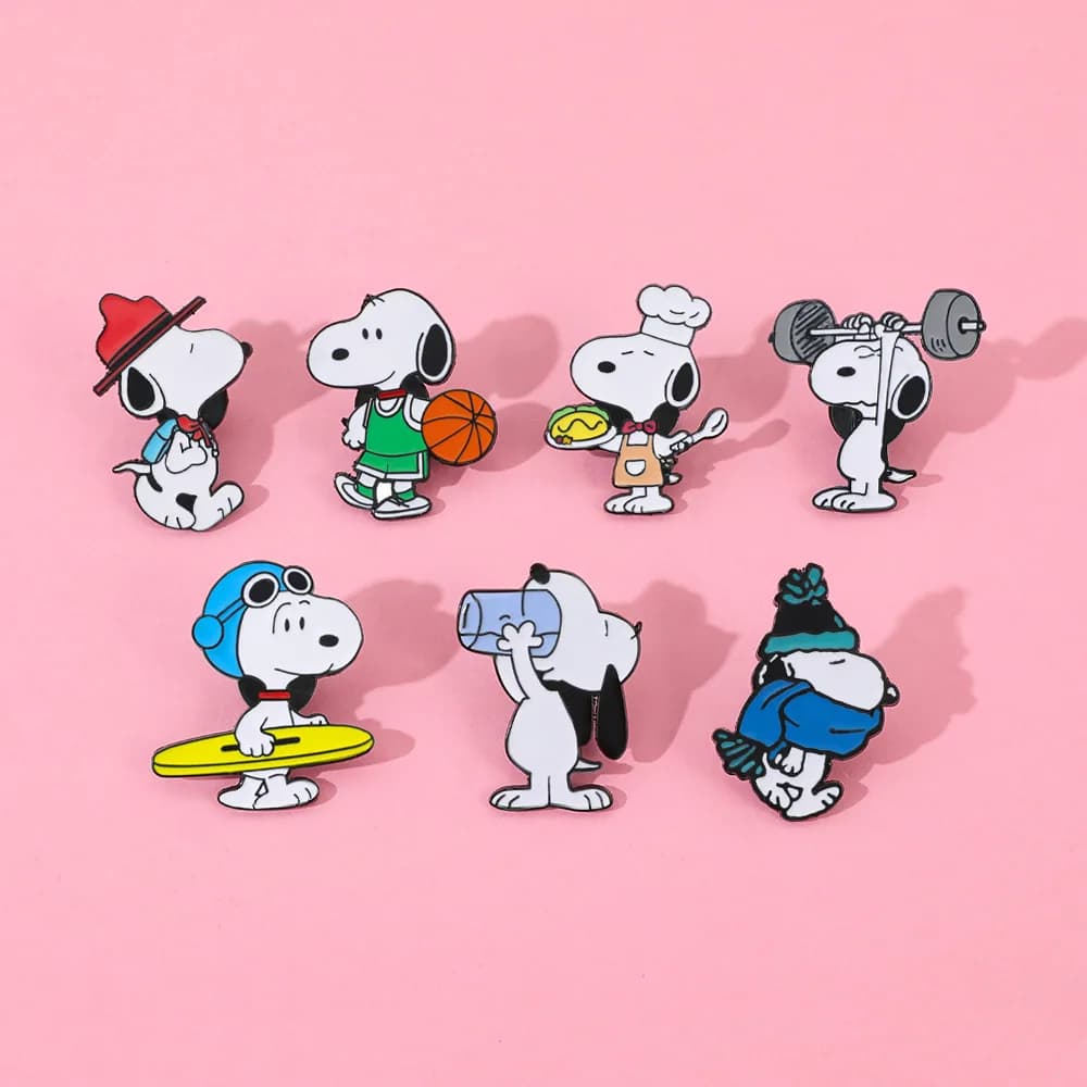 Set di 7 Spille Smaltate a Tema Snoopy, Animali Carini, Cane Kawaii, Sport, Palestra, Basket, Surf, per Appassionati, Idea Regalo
