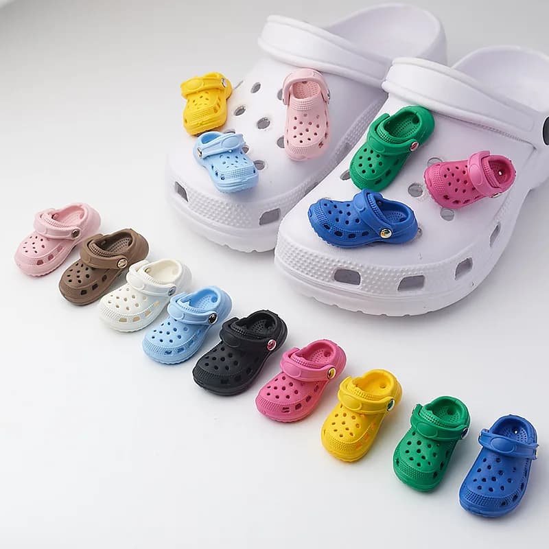 3D Mini Nuove Scarpe Forma Ciondoli per Scarpe in PVC per Zoccoli Accessori Borsa da Spiaggia da Donna Sandali Fibbia Perni per Scarpe per Bambini Decorazioni per Scarpe Fai da Te