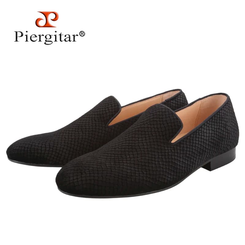 Mocassini da uomo Piergitar in velluto goffrato con motivo a squame di pesce multicolore, per feste e matrimoni, abbigliamento formale, pantofole slip-on fatte a mano