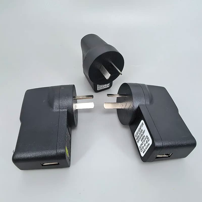 Adattatore spina AU australiana 5V 1A 2A 3A Caricatore da muro USB Alimentatore Adattatore CA da viaggio Ricarica universale W28