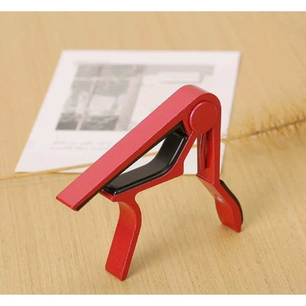 Red Guitar Capo, Single‑Handed Quick‑Change Capo for Acoustic Guitar, Electric Guitar, Ukulele, Banjo and Mandolin, Metal Spring Capo with Protective Rubber Pad