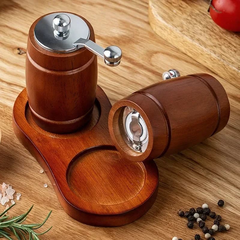 Macinapepe creativo a forma di botte, sale, pepe nero, macinapepe in legno massello, set di forniture per bottiglie di condimento per pepe da cucina domestica
