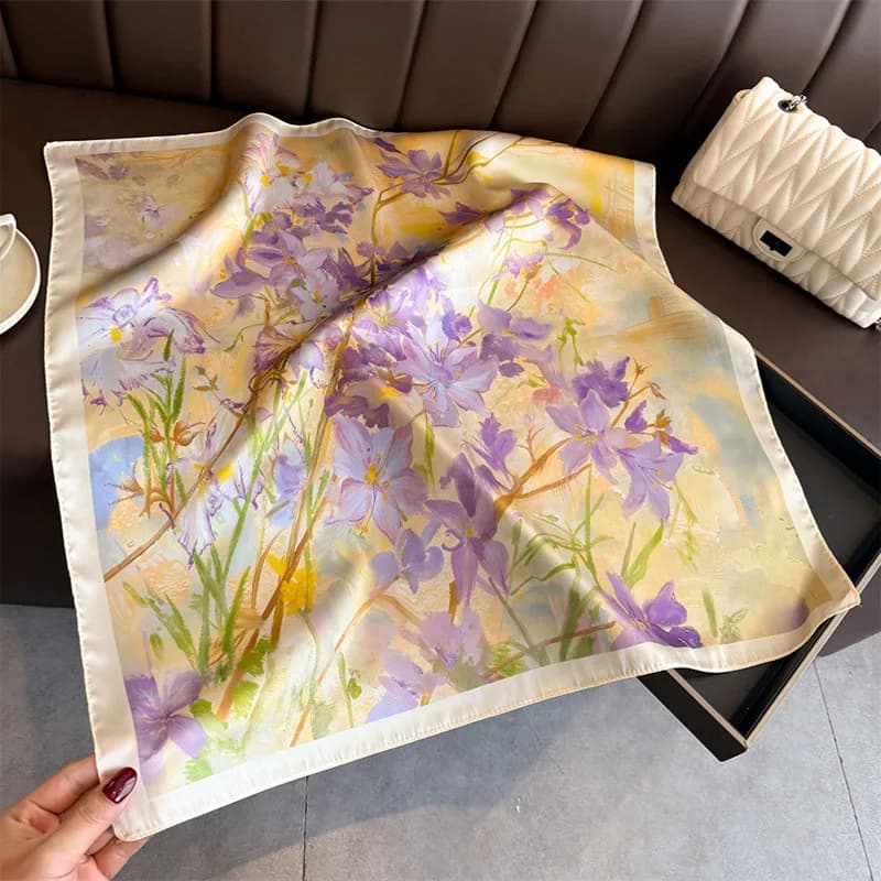 Foulard quadrato in seta stampato da 70 cm per donna, bandana di lusso, hijab, sciarpa elegante, copricapo, pareo da spiaggia