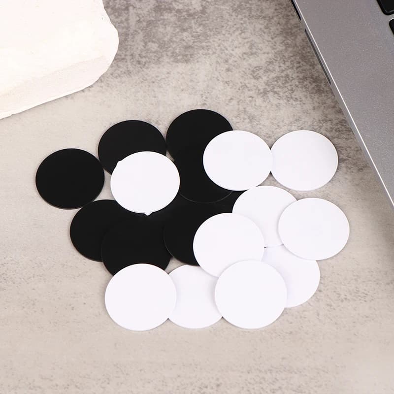 5 pz Riscrivibile Nero Bianco Ntag215 NFC Moneta Rotonda 504 Byte Smart Ntag215 Etichette di Carta 25mm Per Il Gioco Del Telefono NFC