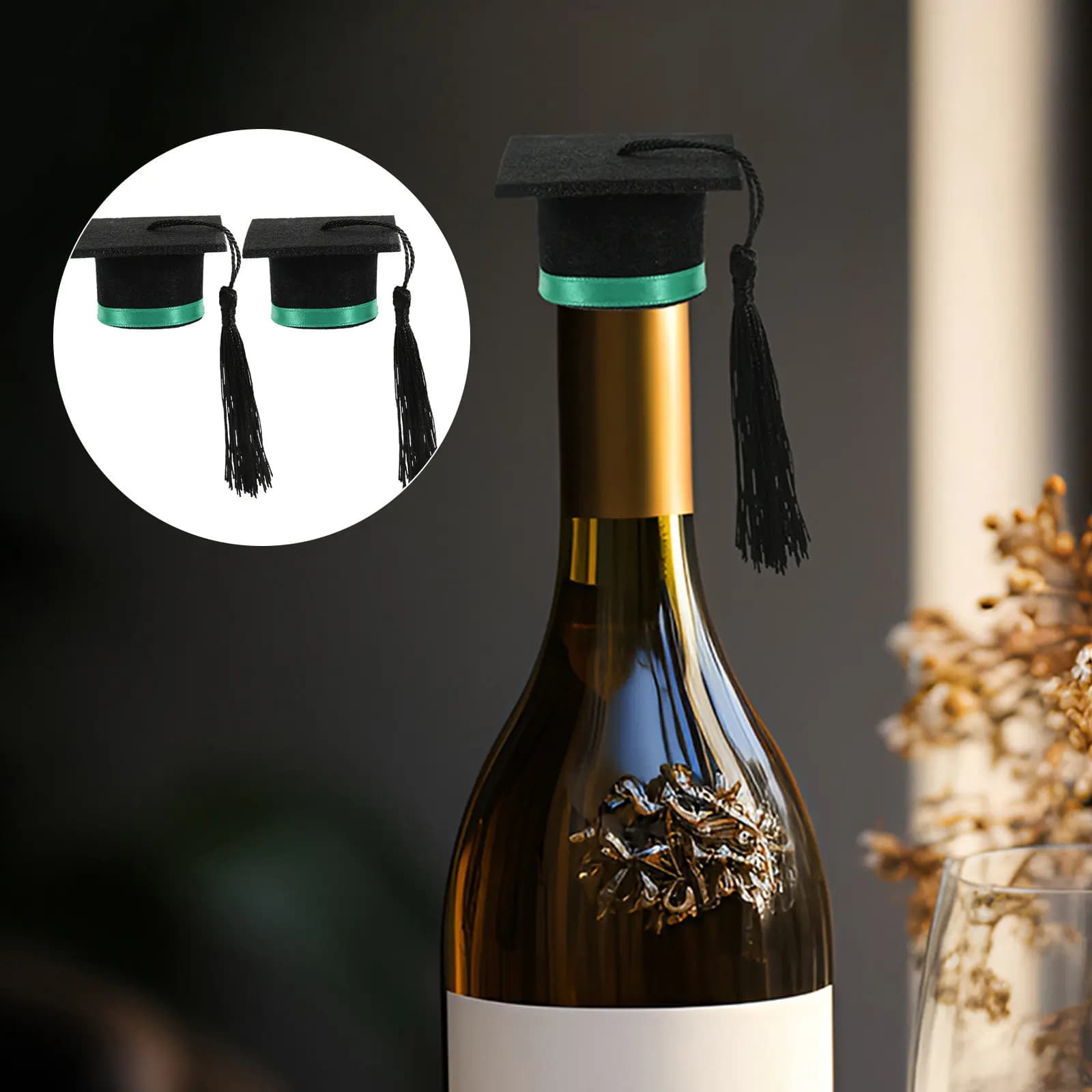 2 Pezzi Mini Copribottiglie a Forma di Cappello da Laurea in Feltro, Coperture Classiche per Bottiglie di Vino con Nappa, Decorazioni per Feste e Celebrazioni