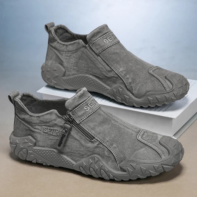 Soft Skin Friendly Men Sports Casual Shoes Comfortable Foot Wrap No Tight Feet Long Time Walking Outdoor Shoes