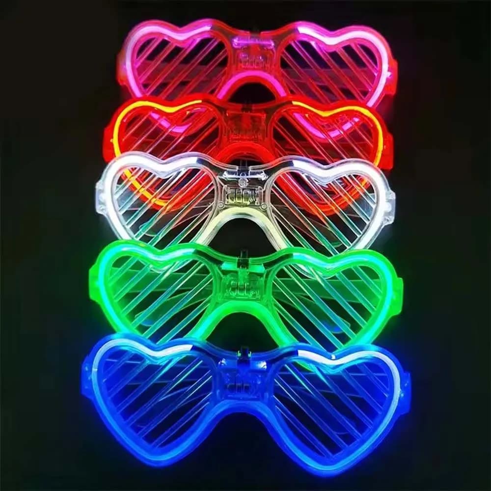 10/20/50 pezzi di occhiali che si illuminano al buio, a forma di cuore, con luce LED, occhiali da sole luminosi al neon, ideali per feste, per bambini e adulti, accessori per feste