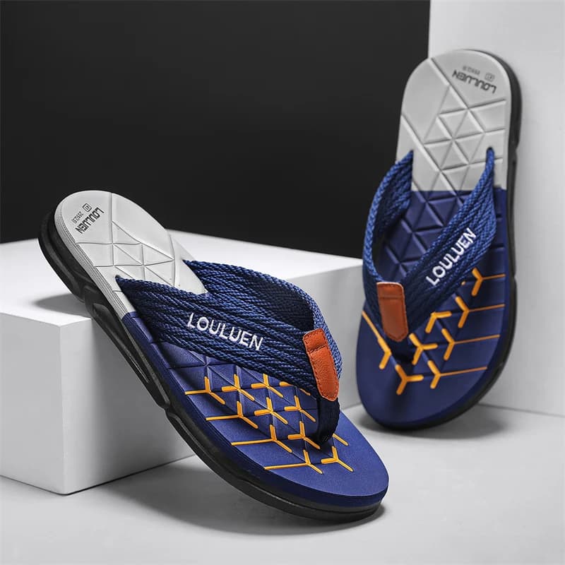 Infradito da uomo 2025 Pantofole casual estive Scarpe da bagno antiscivolo con suola morbida Comode per uso esterno/interno