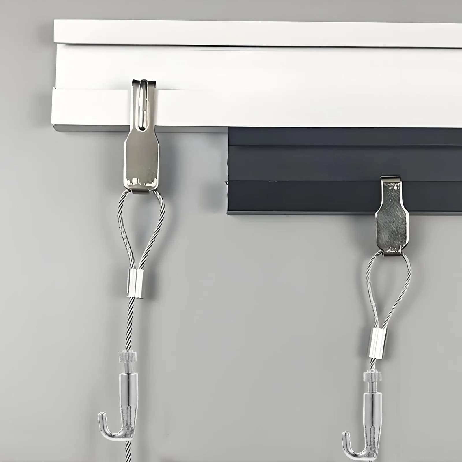 3Pcs Adjustable Picture Rail Hooks Heavy Duty Picture Molding Hangers Wall Hanging Hardware Gallery Art Display System