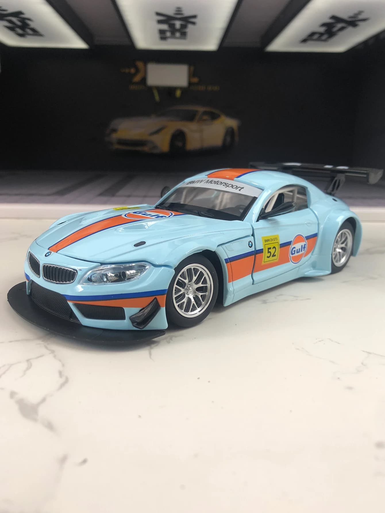 Modellino auto BMW Z4 GT3 Gulf in lega di zinco, simulazione CCA 1:24, ornamento statico, auto da collezione in metallo, regalo.