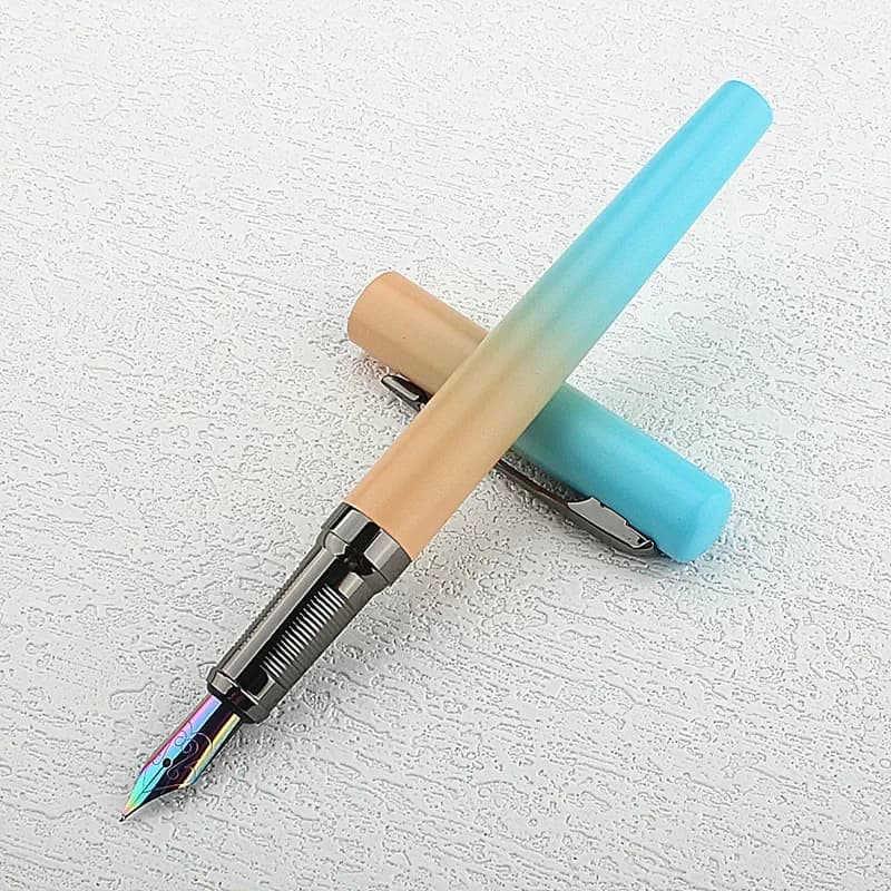 Penna stilografica media 0.6-0.7mm pennino freccia Clip studente colore Business Office scrittura penna con convertitore di inchiostro