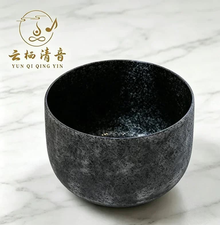 YUNOI OINGYIN Frosted Obsidian Raw Ore Crystal Singing Bowl Natural Quartz Sound Bowl for Chakra Balancing Yoga Meditation Spiritual Sound Healing Therapy