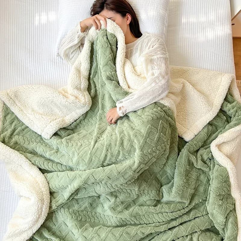 Soft wool blanket for bed linen and sofa, hot blanket in office lamb velvet flannel, air conditioning and nap