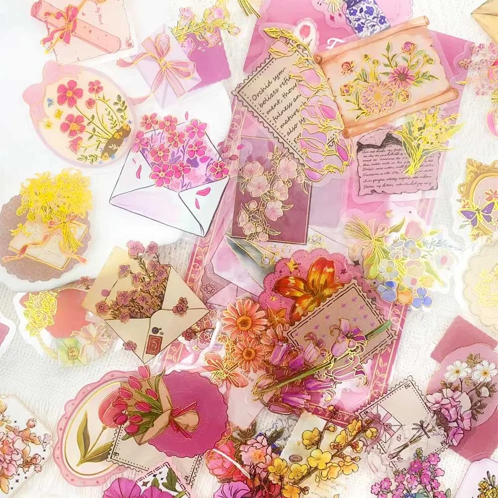 50 pezzi di adesivi in PET trasparenti con fiori stampati in oro, decalcomanie per telefono, album, bagagli, casco, adesivi estetici per cartoni animati fai da te
