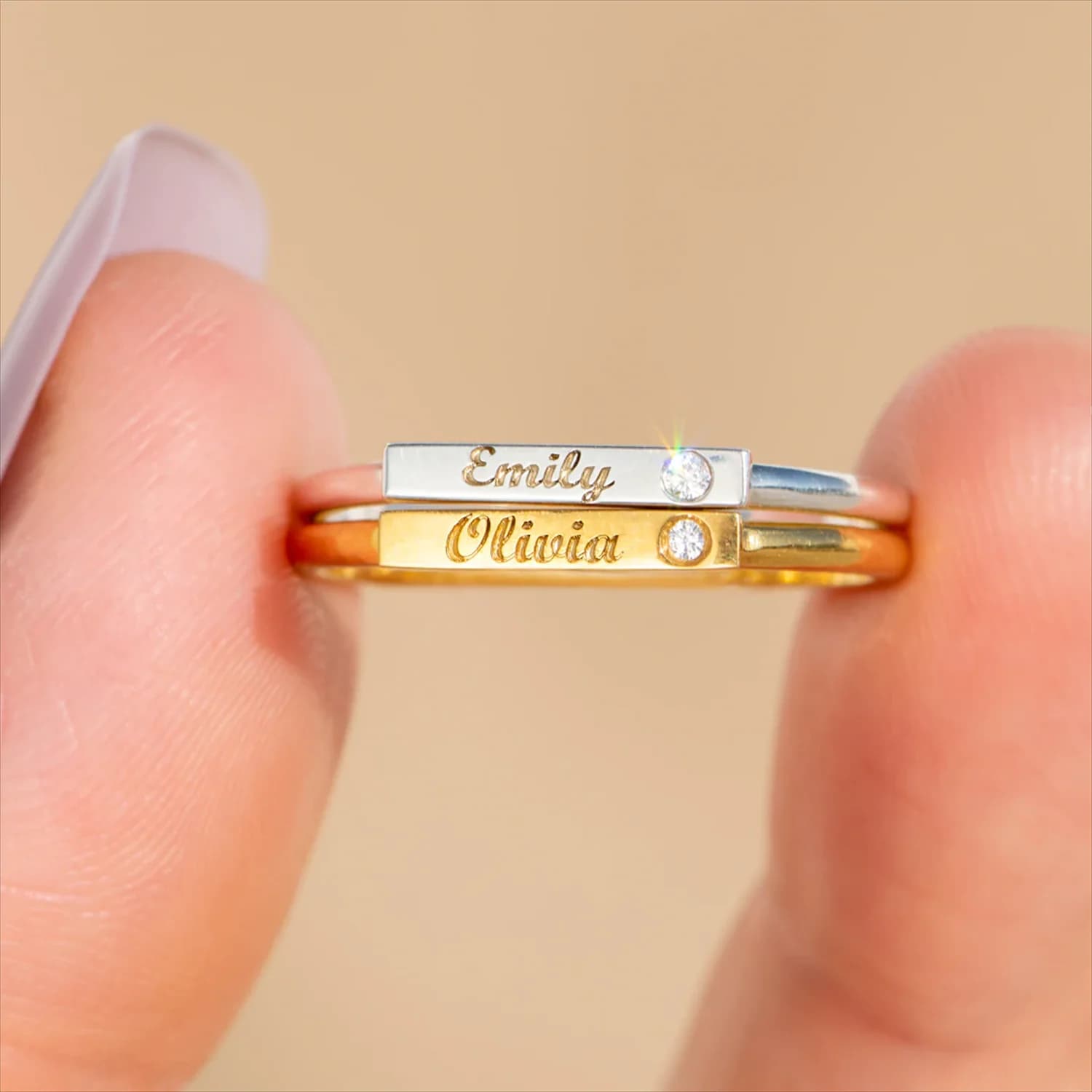 ANELLO BAR MINIMALISTA inciso PERSONALIZZATO Anello con nome personalizzato Pietra portafortuna Anelli incisi personalizzati per gioielli da donna Regali per la madre