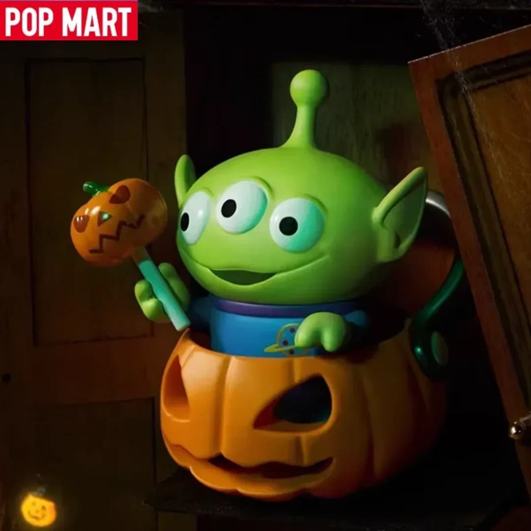 POP MART Disney Pixar SPOOKY NIGHT Series Anime Action Figure Blind Box Surprise Mystery Doll per ragazze Festival Gift
