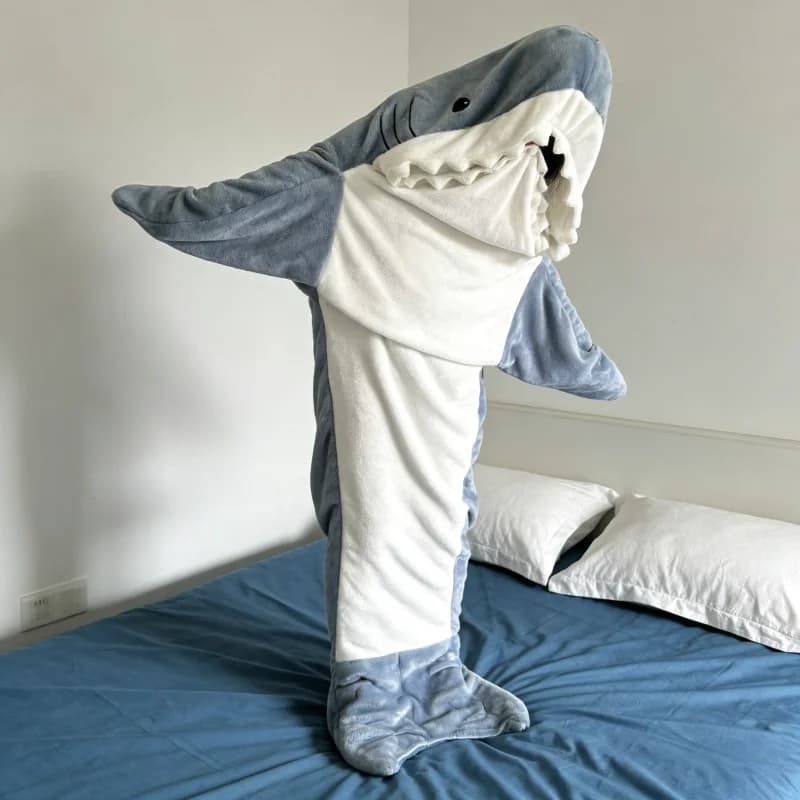 Wearable Scottish shark blanket Animated cartoon fur shackle Squalo Tutina Pigiama Winter warm blanket Flannel bathrobe Homewear Homewear House decoration