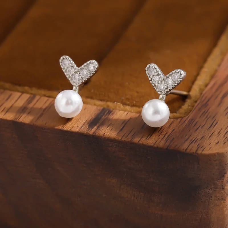 Hot selling new 925 sterling silver fashionable exquisite heart-shaped pearl sweet earrings high-quality girl's jewelry ED305