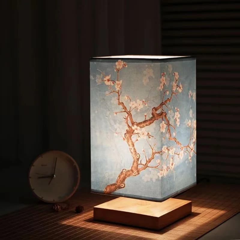 Lampada da tavolo retrò cinese Semplice design creativo Decorazione da comodino per camera da letto Lampada da scrivania per protezione degli occhi a LED in tessuto di legno massello