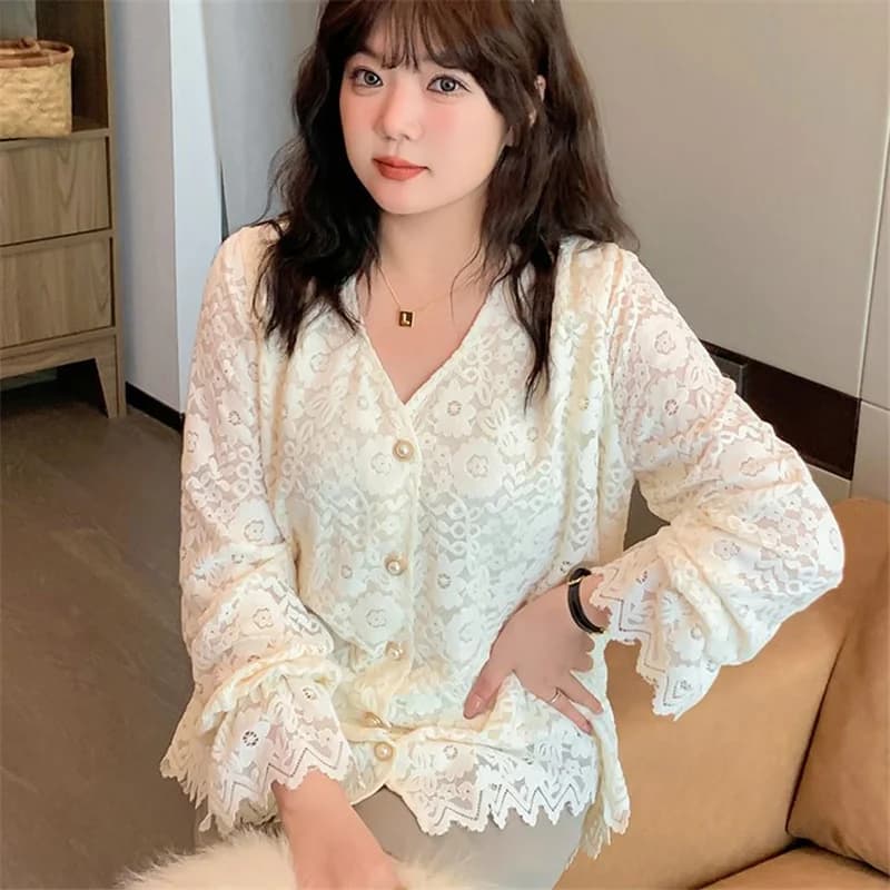 Spring Autumn Lace Shirt Woman 2026 New Way Trained Casual T-shirts and blouses Color Pure Button Temper With V-neck Women's Sportswear
