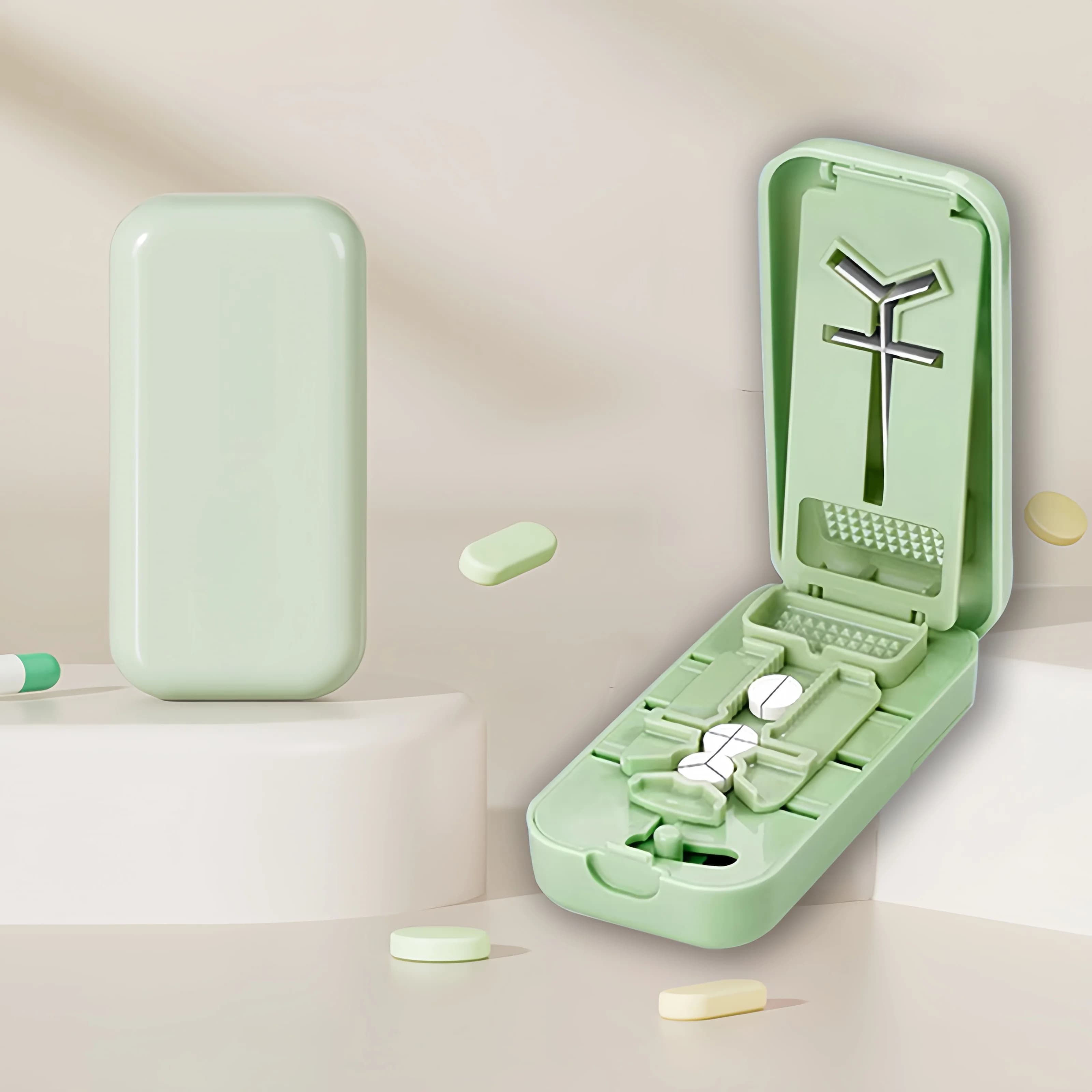 Professional pills cutter with centering device Safety blade for tablets with stainless steel for travel pills sharing with vitamins