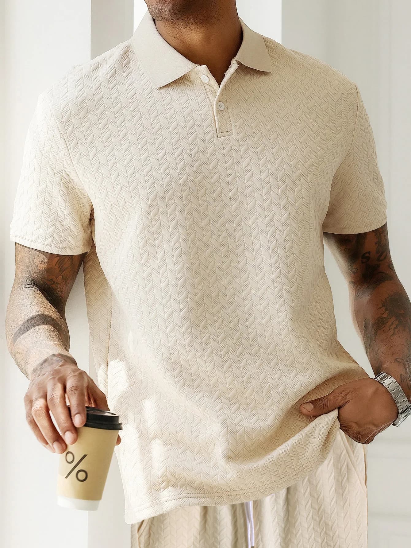 Men's Testurized Minimalist Set, Jacquard Polo Unit and Shorts Matched for Smart Casual Clothing