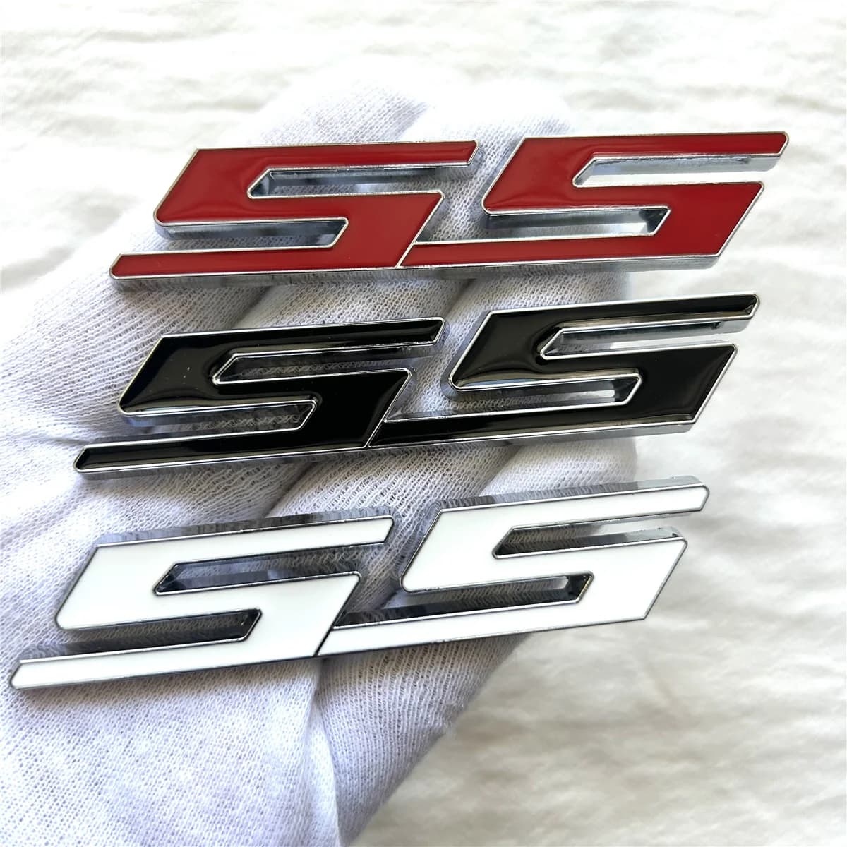 Il logo dell'auto in metallo SS è adatto per gli accessori decorativi dell'adesivo laterale della coda del bagagliaio del corpo