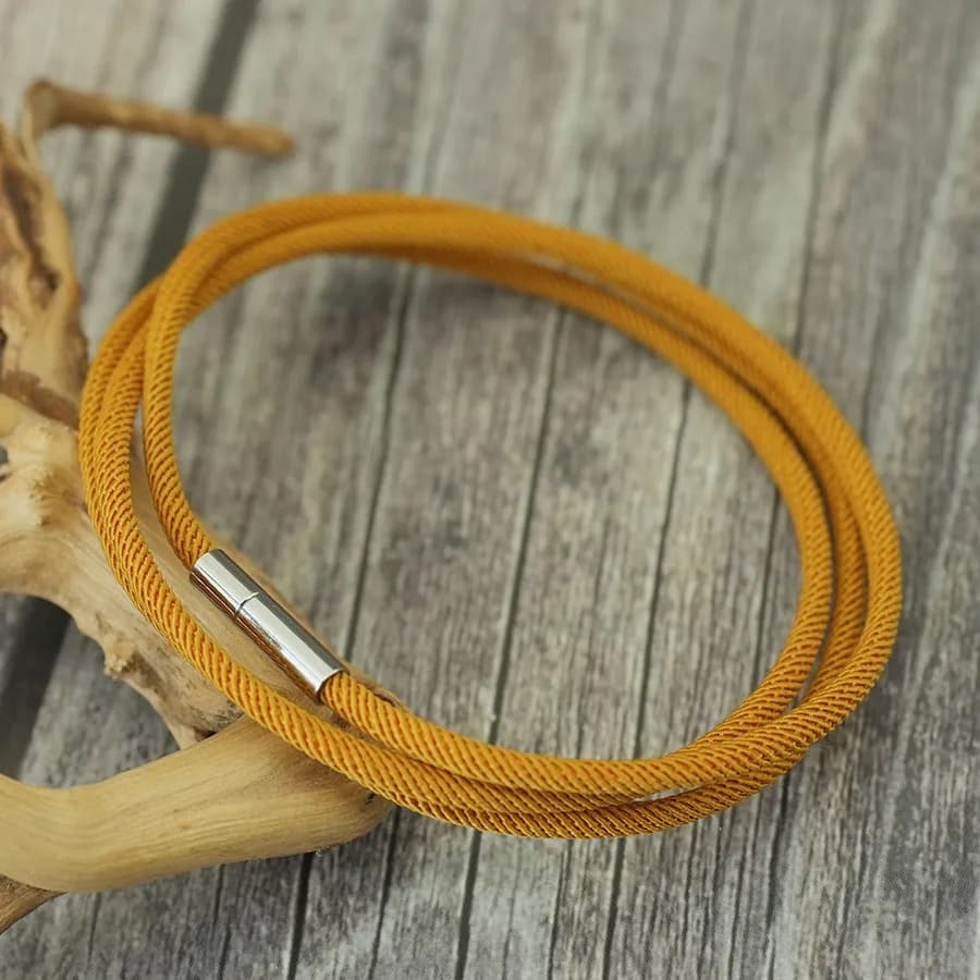 Bracciale in corda multifilo da uomo Elegante braccialetto sportivo avvolgente Chiusura in metallo color argento Gioielli minimalisti Regalo per lui