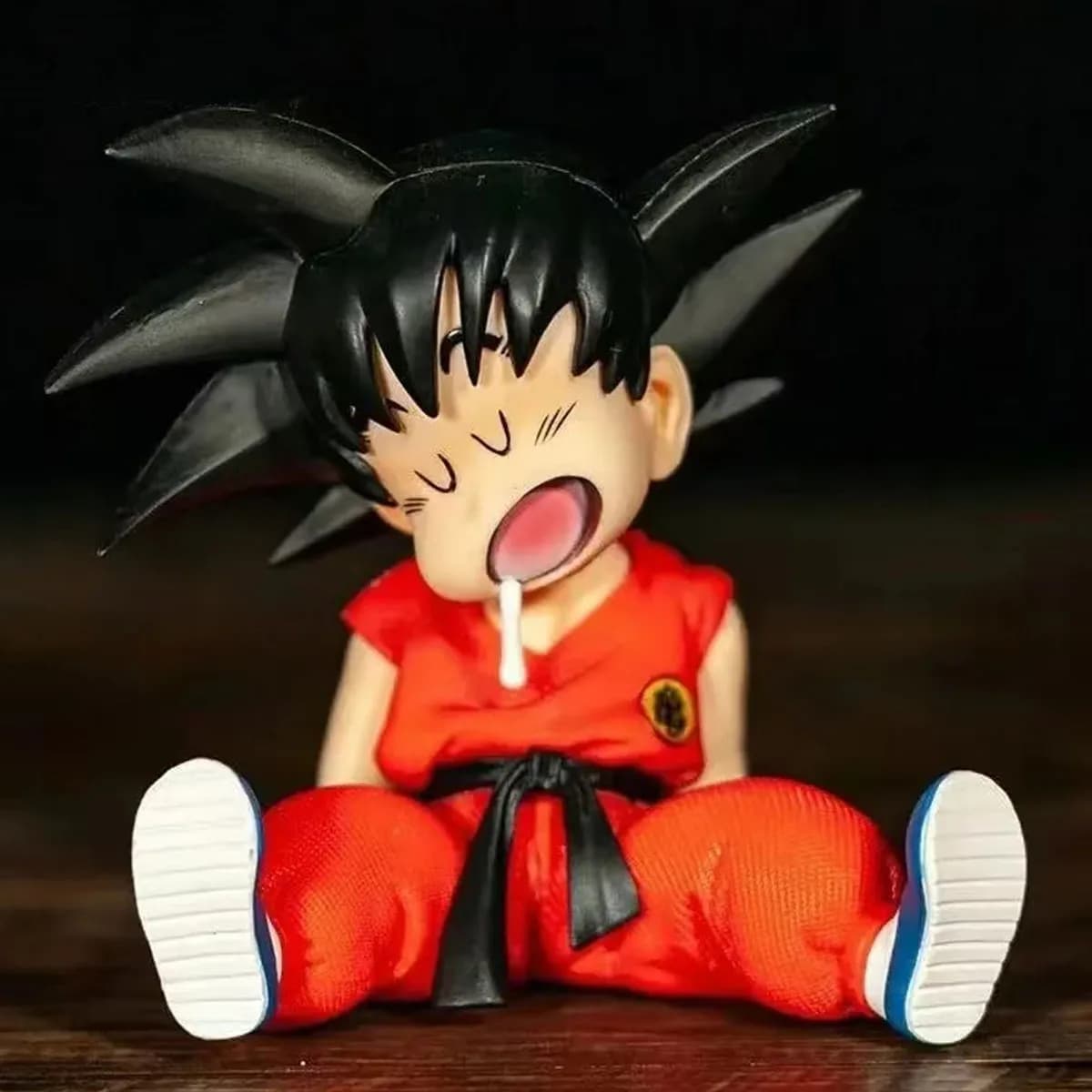 10 cm Dragon Ball Z Anime Action PVC Figure Postura seduta Son Goku Modello Collezione di statue Decorazione Giocattoli Regalo di compleanno