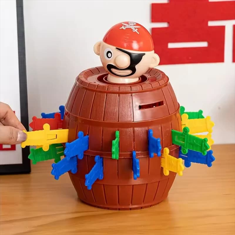 Secchio pirata Giocattolo per il tempo libero per bambini Gioco da tavolo interattivo Gioco con secchiello per giochi di spada provocanti e dolcetti