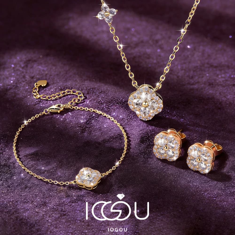 Set di Gioielli Moissanite con Collana, Orecchini e Bracciale a Forma di Quadrifoglio, Placcato Oro 14k, Set 3-in-1 per Donne, Certificato GRA, Gioielli Moissanite D