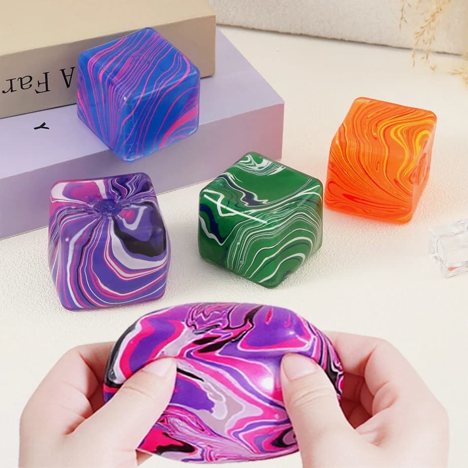 Cubo Giocattolo Sensoriale Antistress Morbido e Glutinoso da 5 cm, Riempito con Gel, Palla Estensibile, Cubetto di Ghiaccio Morbido, Palla di Maltosio a Lenta Espansione