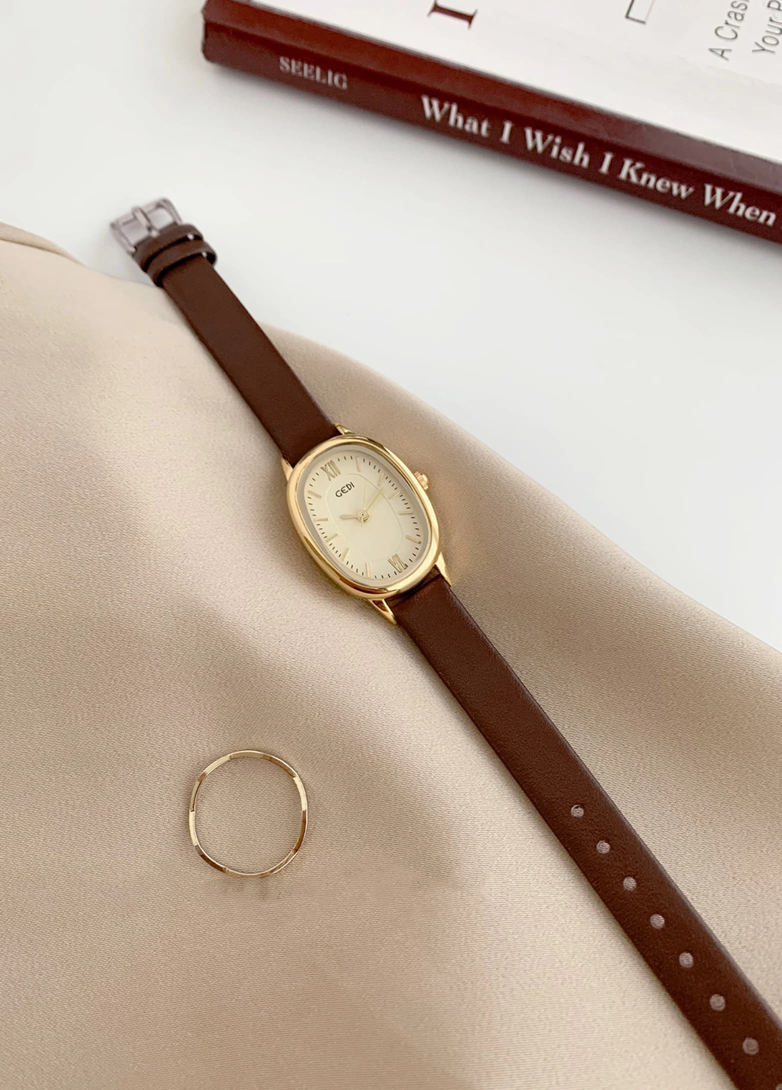 New Vintage Women's Watch Luxury Small Oval Minimalist Dial, Genuine Leather Quartz Watches Water Resistant Gift For Women