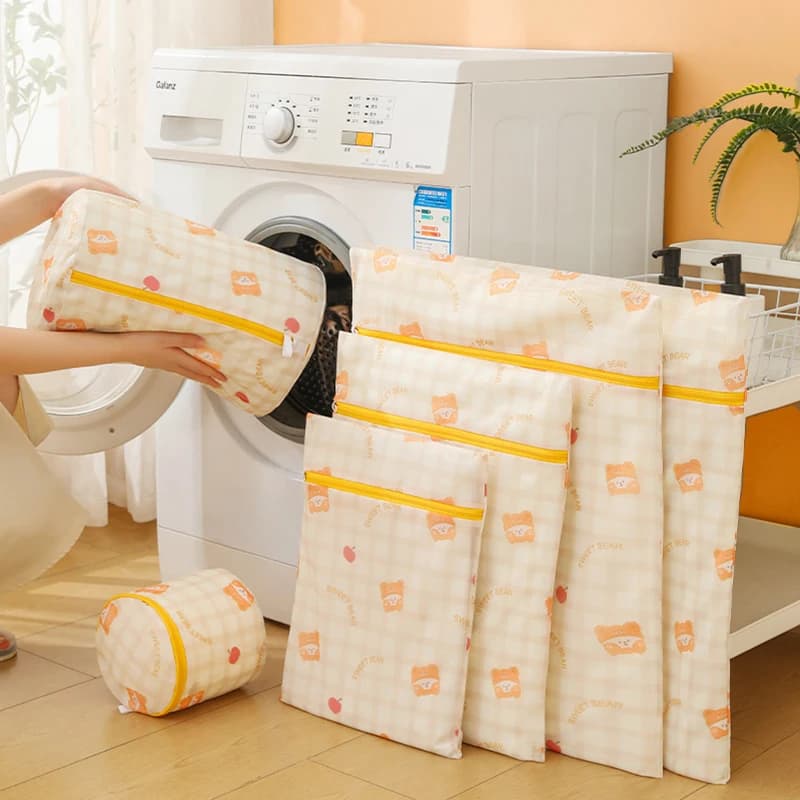 Cartoon Back Bedding Bag Washing bag with cute print for washing machine bath Organizing bag for dirty clothes Linen bags