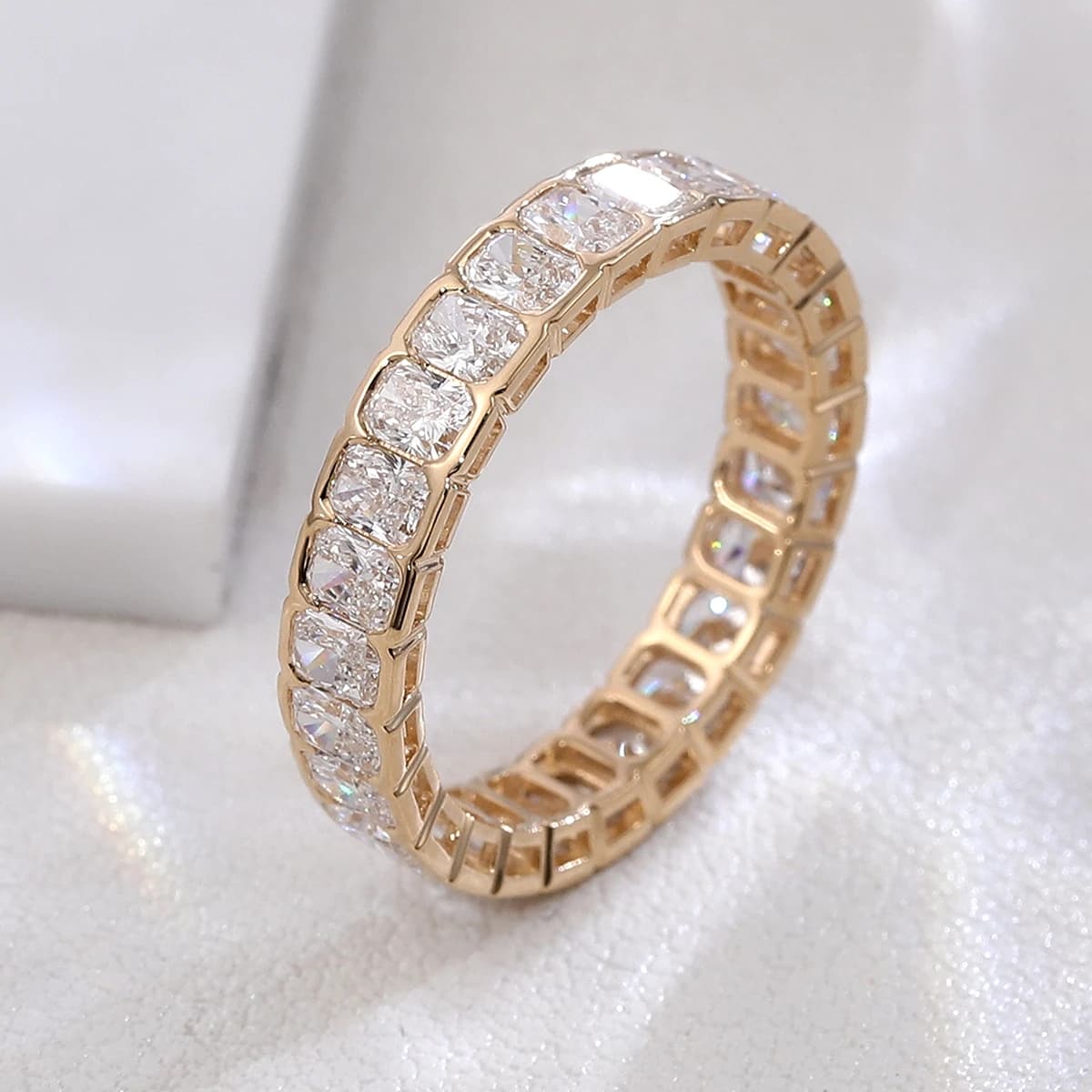 Anello a fascia intera di lusso Provenza Anello in oro massiccio 10 carati con taglio radiante DEF/VS Lab Diamond Anello di fidanzamento per matrimonio Gioielli Regali di Natale