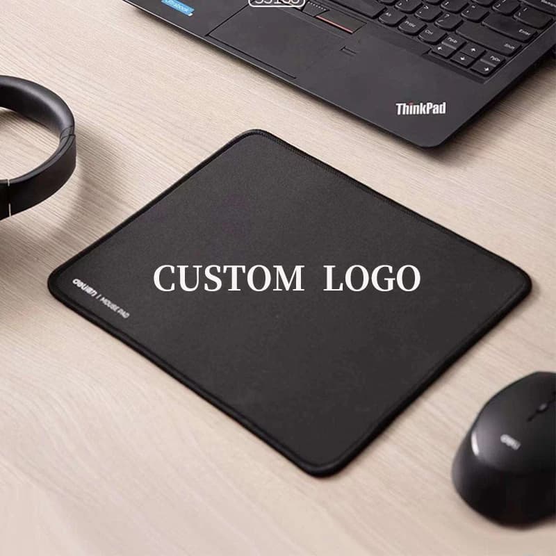 Tappetino per Mouse da Gaming XXL Personalizzato, Base Antiscivolo in Gomma con Bordi Cuciti, Spessore 2mm per Ufficio e Casa
