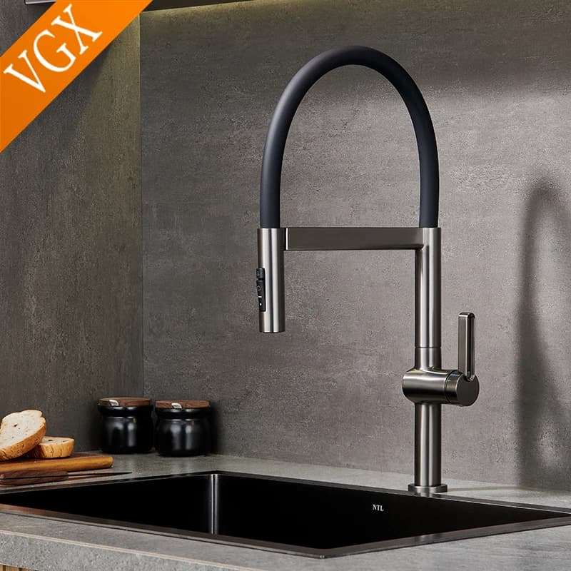 VGX Rubinetto da cucina Rubinetti per lavello Rubinetti per spruzzatore a flusso estraibile in gomma Miscelatore da cucina girevole Rubinetto per acqua Gru calda fredda Ottone Grigio