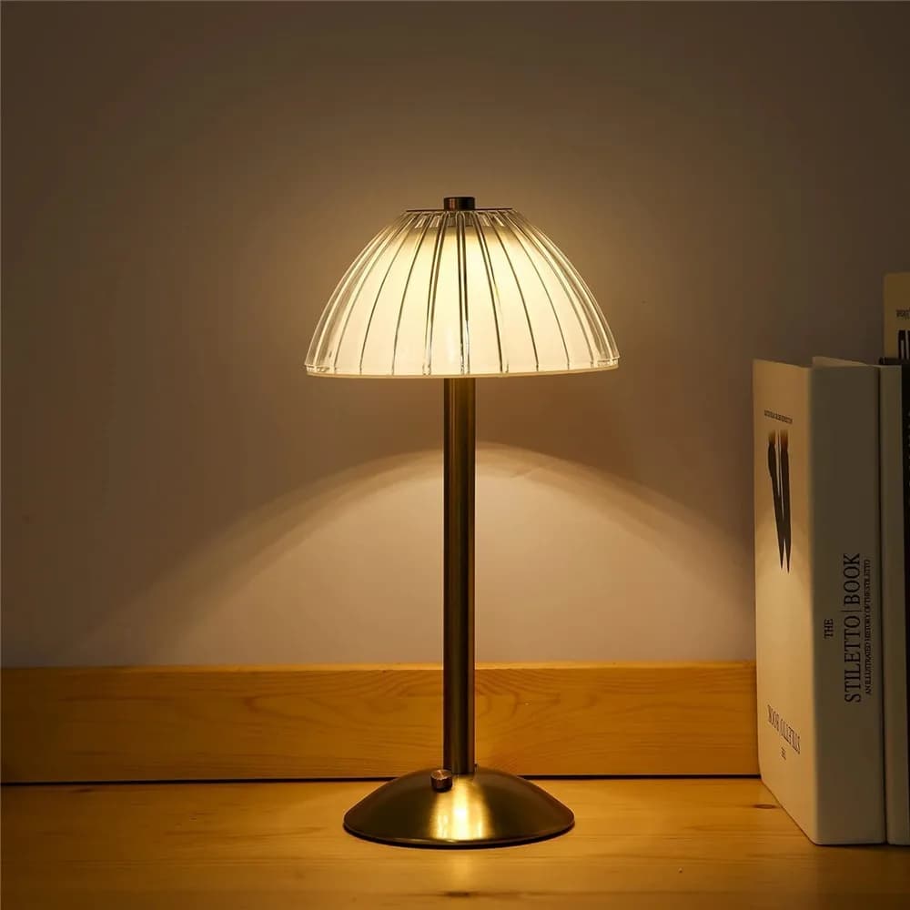 Lampada da tavolo a LED Sensore tattile Dimmerabile Luce notturna da tavolo Lampada da lettura wireless ricaricabile per la luce dell'arredamento della camera da letto del bar dell'hotel