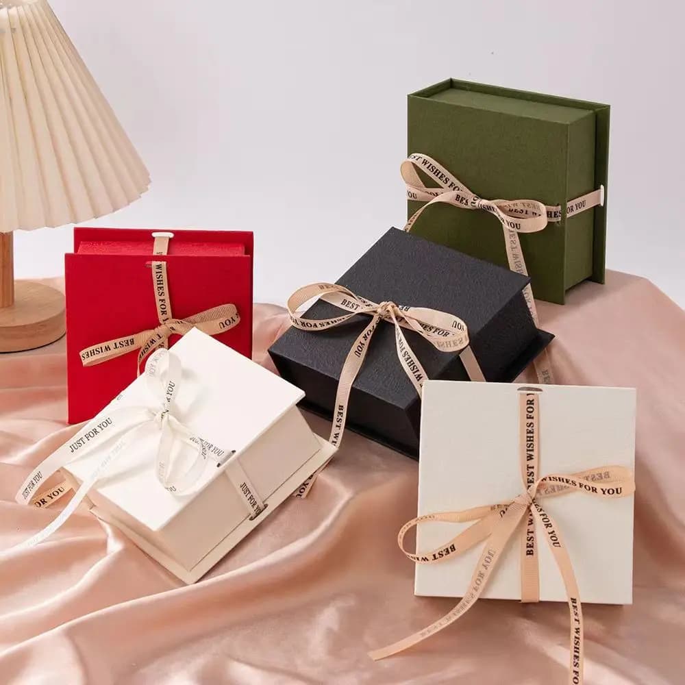 Scatola per imballaggio regalo per gioielli Scatola per imballaggio a forma di libro con nastro bowknot Scatola per imballaggio per anelli, orecchini, spille, collane, braccialetti