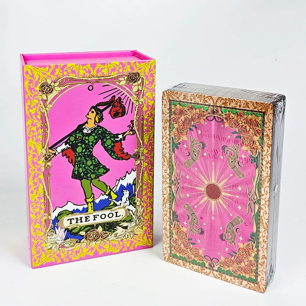 Tarocchi Pink Dreamy Rose realizzato in materiale impermeabile e resistente con guida colorata adatta ai principianti
