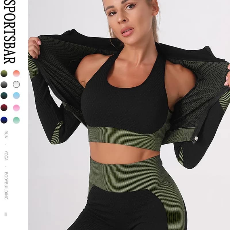 Set da yoga da donna estivi Tuta sportiva e fitness senza cuciture Set da tre pezzi per abbigliamento da yoga aderente con chiusura in vita ad asciugatura rapida