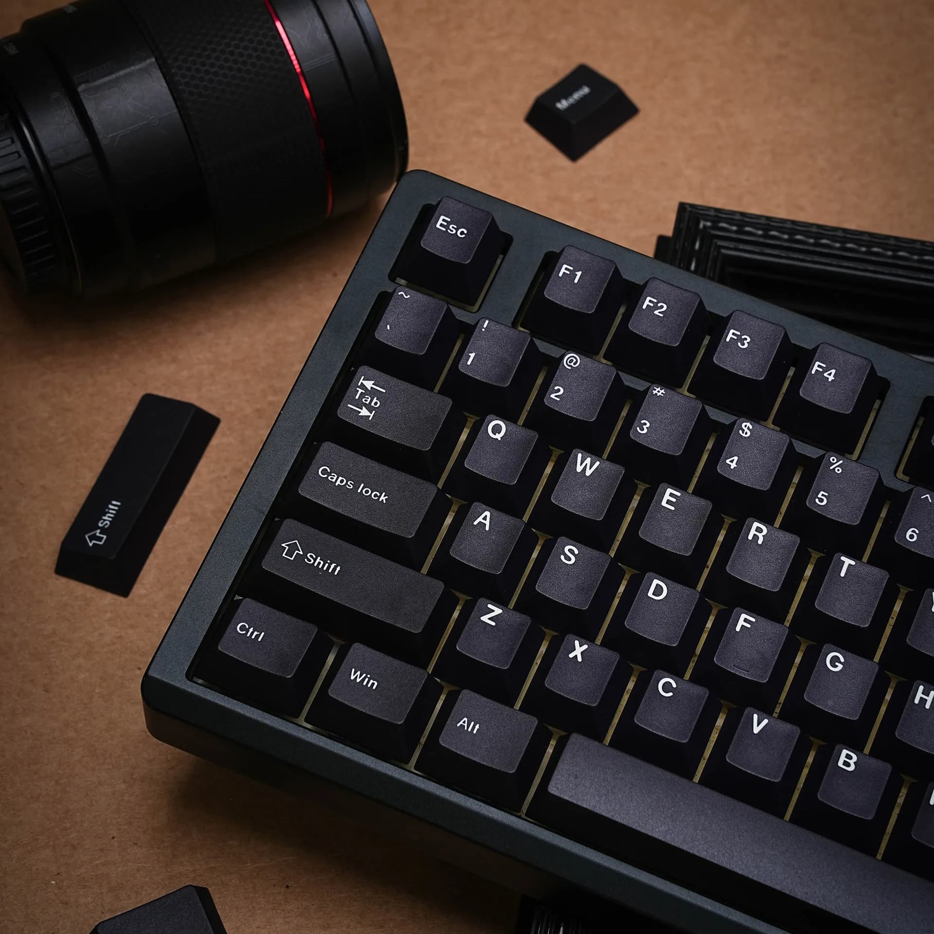 Tastiera meccanica nera minimalista GMK con keycap in russo, spagnolo, francese, Abnt2, giapponese, coreano, tedesco, profilo Cherry, keycap in PBT