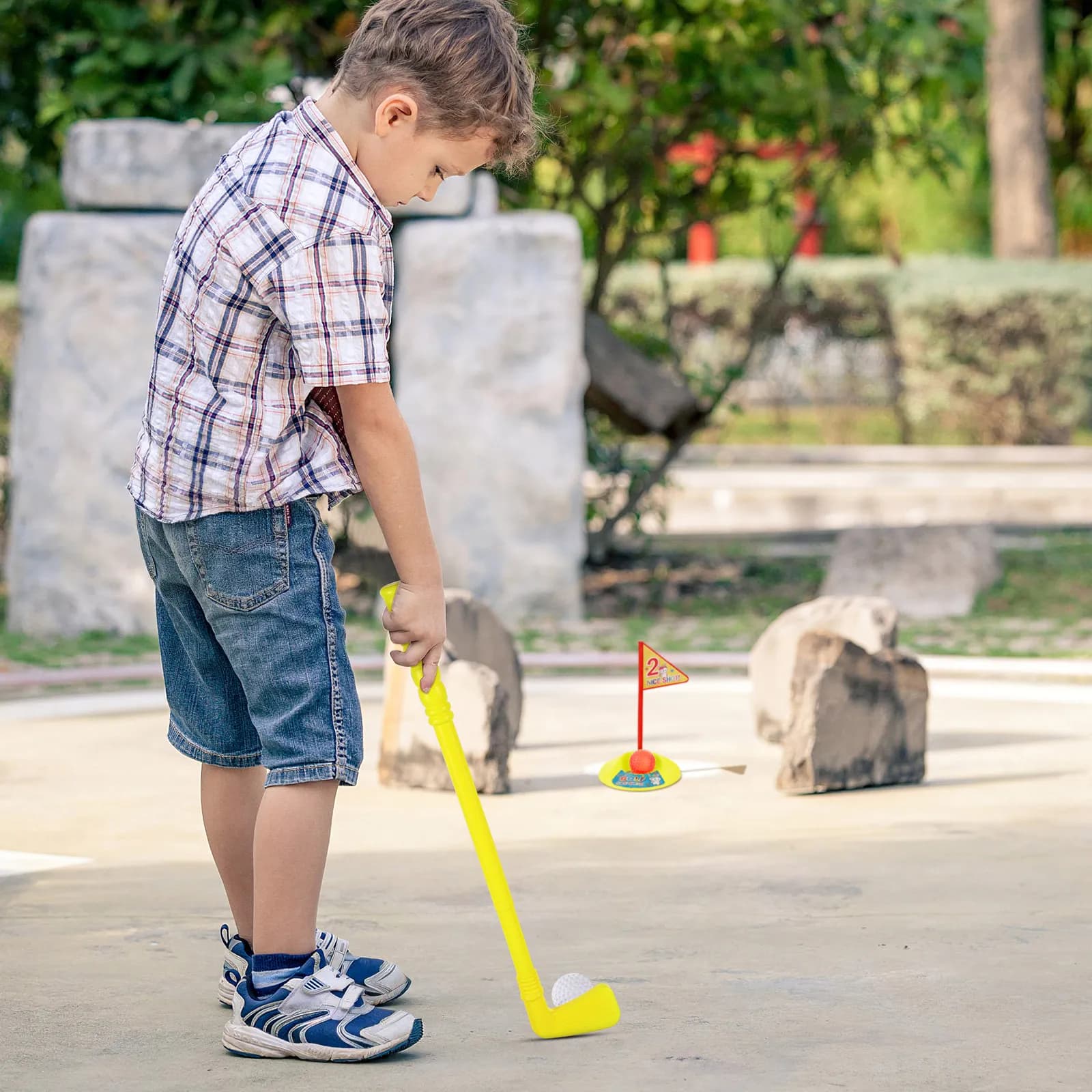 Set da Golf per Bambini Colorato e Vivace, Attività Educativa all'Aperto, Mini Mazze da Golf, Palline, Campo Pratica, Bandierina, Attività Genitore-Figlio per Migliorare le Abilità