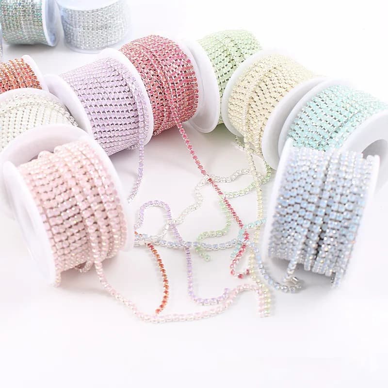 NUOVA Catena di Strass a Griffe da 5 Iarde 2/3mm, Colore Mocha, Catena a Griffe con Diamanti Cuciti a Mano, Accessori Fai da Te per Custodie Telefoni, Fermagli per Capelli, Scarpe