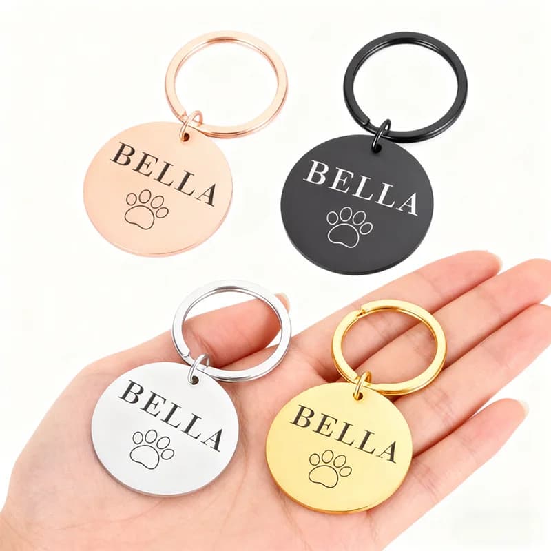 Keychain with custom name tag for dogs and cats in stainless steel Round custom keychain with laser engraved text Cute gifts for pet lovers