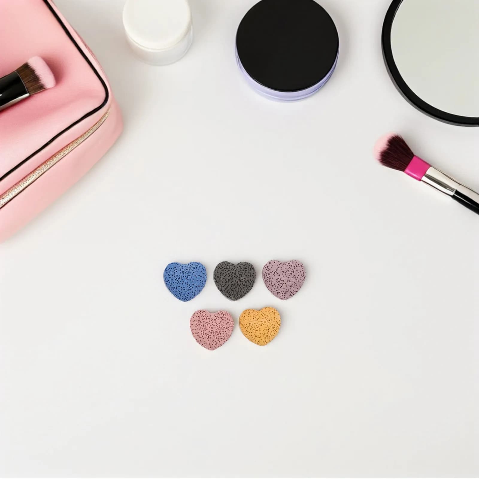 10 Pezzi Diffusori di Aromi in Pietra a Forma di Cuore, Pietre Naturali in Lava per Diffusione di Oli Essenziali in Auto, Casa, Yoga, Sauna e Spa