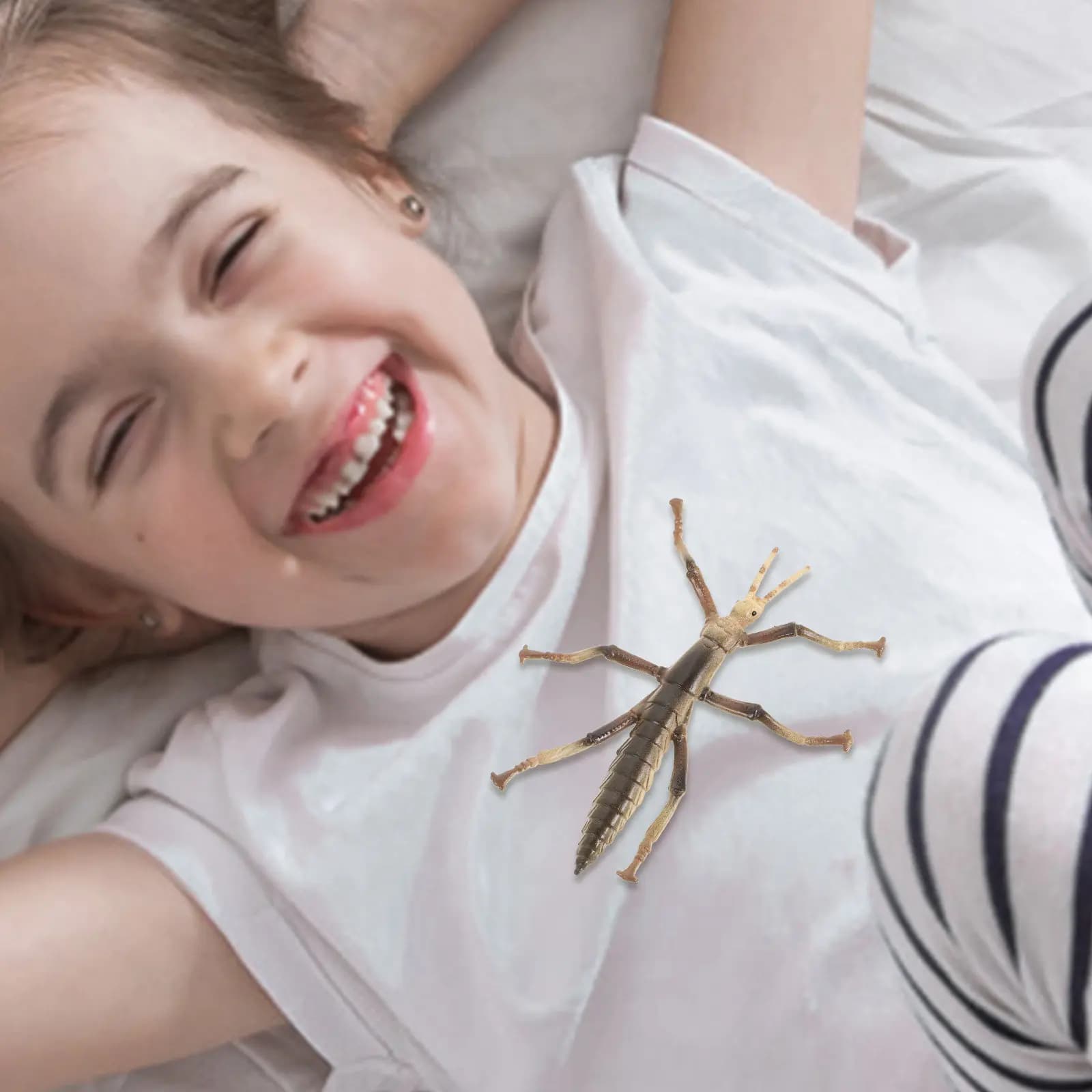 Insetto di plastica realistico per simulazione, accessorio educativo per bambini, divertente per il gioco di finzione domestico
