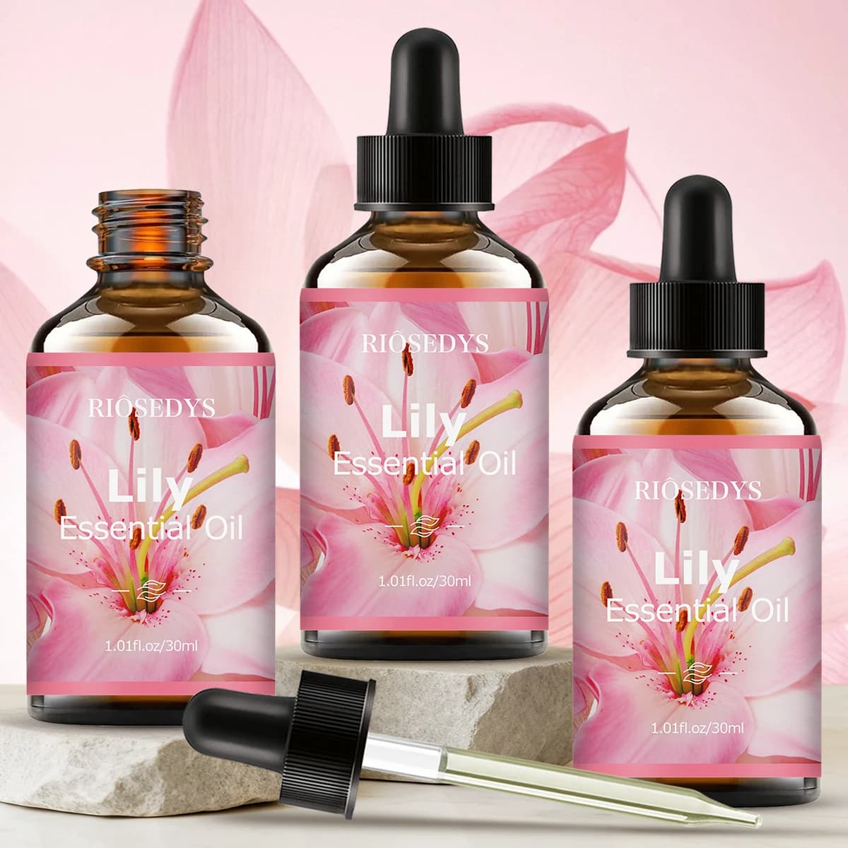 The essential oil of lily, with the delicate floral fragrance, is suitable for aromatherapy and body massage.