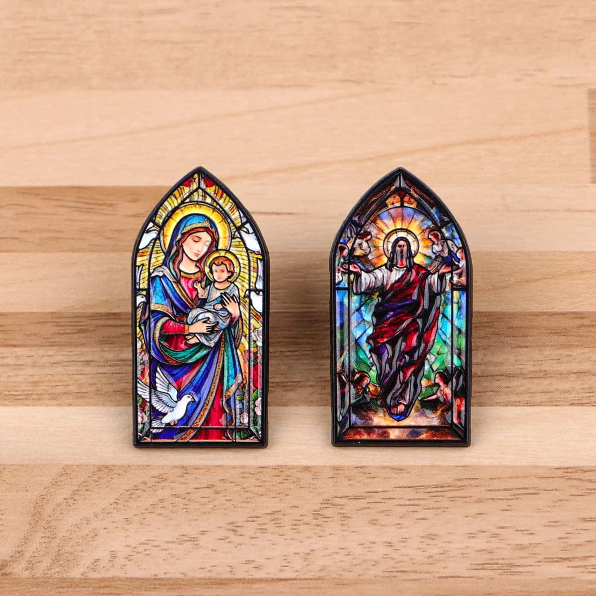 Spille vintage con immagine di Gesù e della Vergine Maria per zaini, borse, accessori, gioielli e abbigliamento, in smalto morbido, per uomo e donna