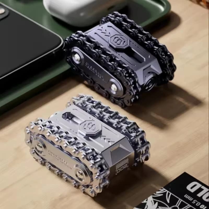 EDC Metallo Fidget Spinner Serbatoio 002 Gear Roller Giocattolo da scrivania Alleviare lo stress Giocattoli sensoriali Antistress Agitarsi Giocattoli agitati